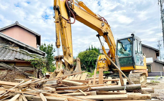古屋の解体